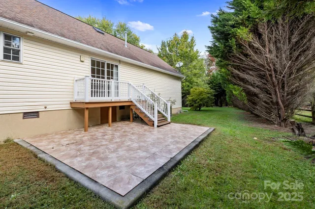 $515,000 | 372 Kingfisher Lane, Mills River, NC 28759