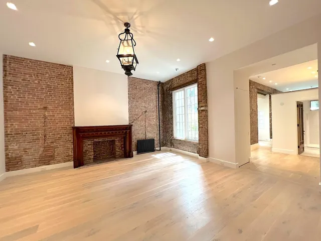 $7,495,000 | 28 West 89th Street | Upper West Side