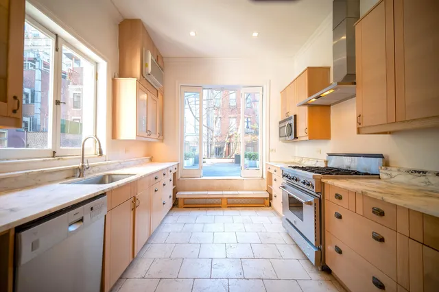 $7,495,000 | 28 West 89th Street | Upper West Side