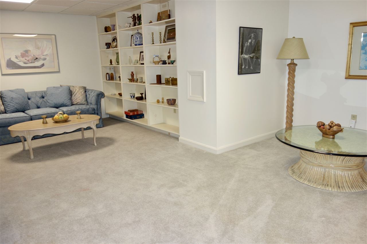 52 Hickory Lane, Unit 52 Windham, NH 03087 - Photo 17 of 28 Gallery Image 17
