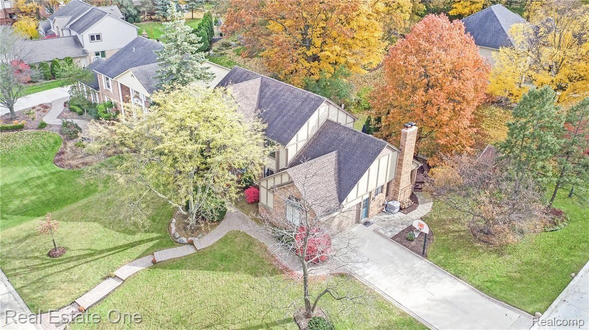 1359 Springwood Lane Rochester, MI 48309 - Photo 44 of 48 DJI_0003.jpg