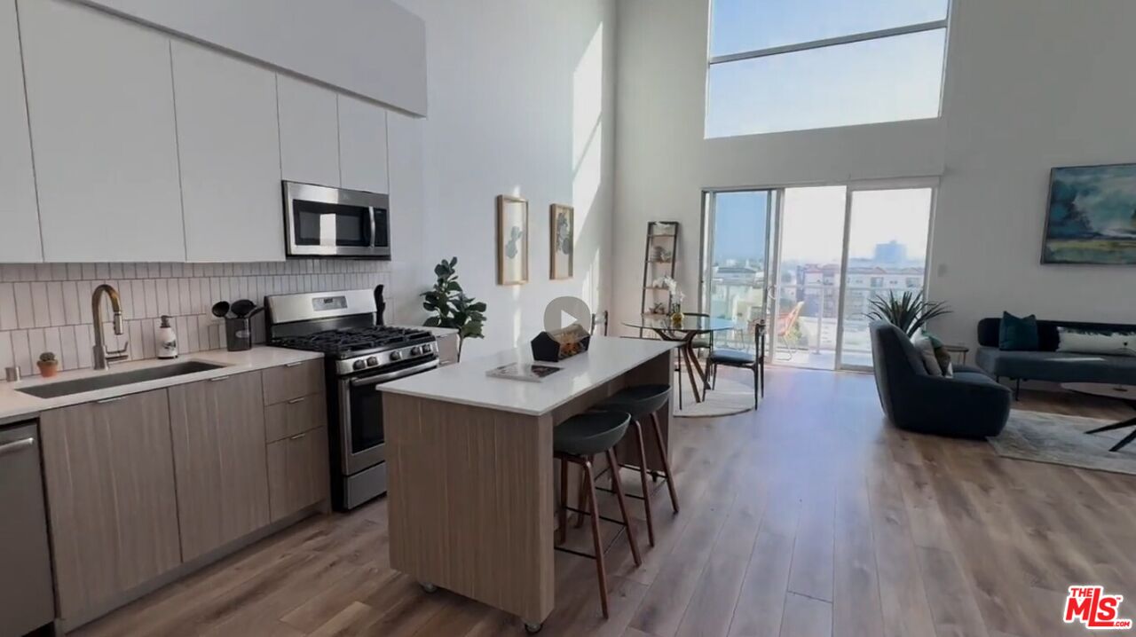 13448 Beach Avenue, Unit PH7306 Marina del Rey, CA 90292 - Photo 15 of 20