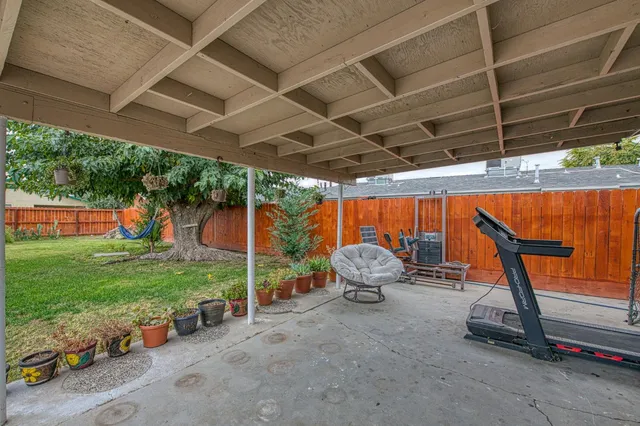 a view of outdoor space