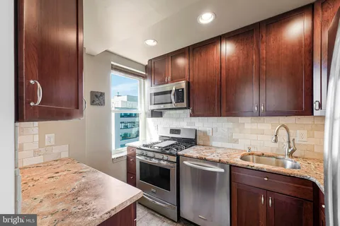 $820,000 | 2127 California Street Northwest, Unit 704, Washington, DC 20008