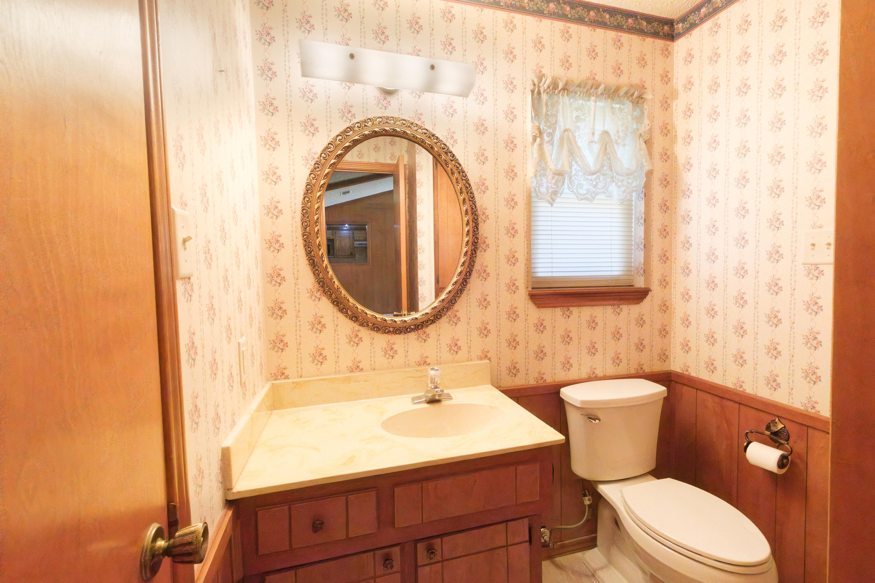 5405 73rd Street Lubbock, TX 79424 - Photo 21 of 27 Room1_halfBath2