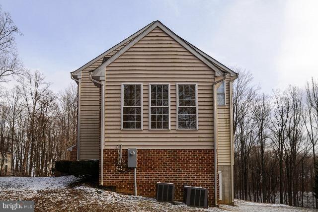 6431 Catalpa Road Hydes, MD 21082 - Photo 8 of 28 Exterior (Front)