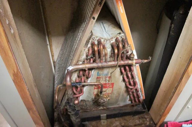 $129,900 | 6752 South US 45 Road, Brookport, IL 62910