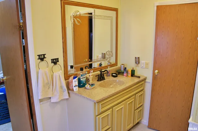 $129,900 | 6752 South US 45 Road, Brookport, IL 62910