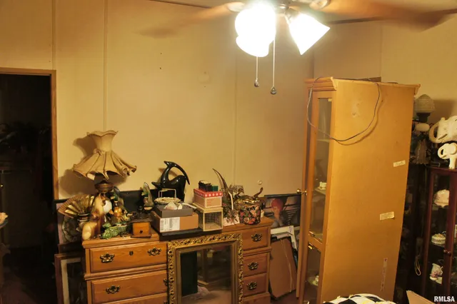 $129,900 | 6752 South US 45 Road, Brookport, IL 62910