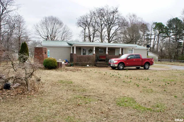 $129,900 | 6752 South US 45 Road, Brookport, IL 62910