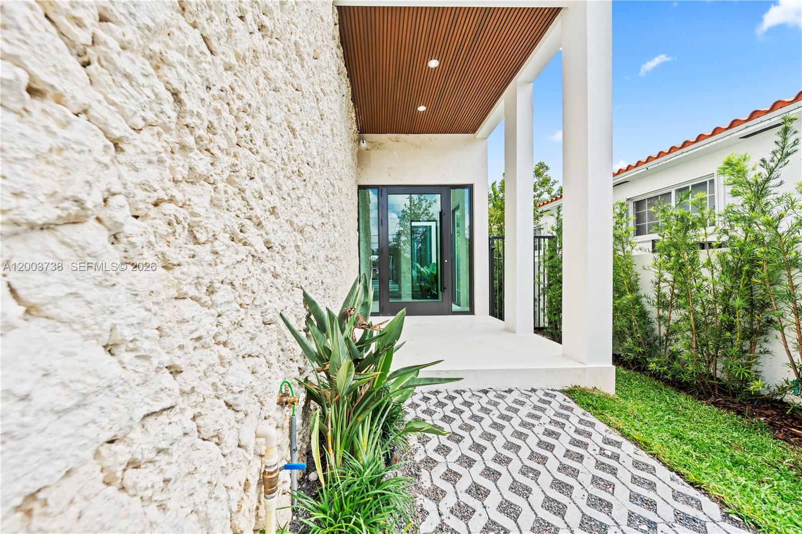 3320 Southwest 23rd Street Miami, FL 33145 - Photo 4 of 44