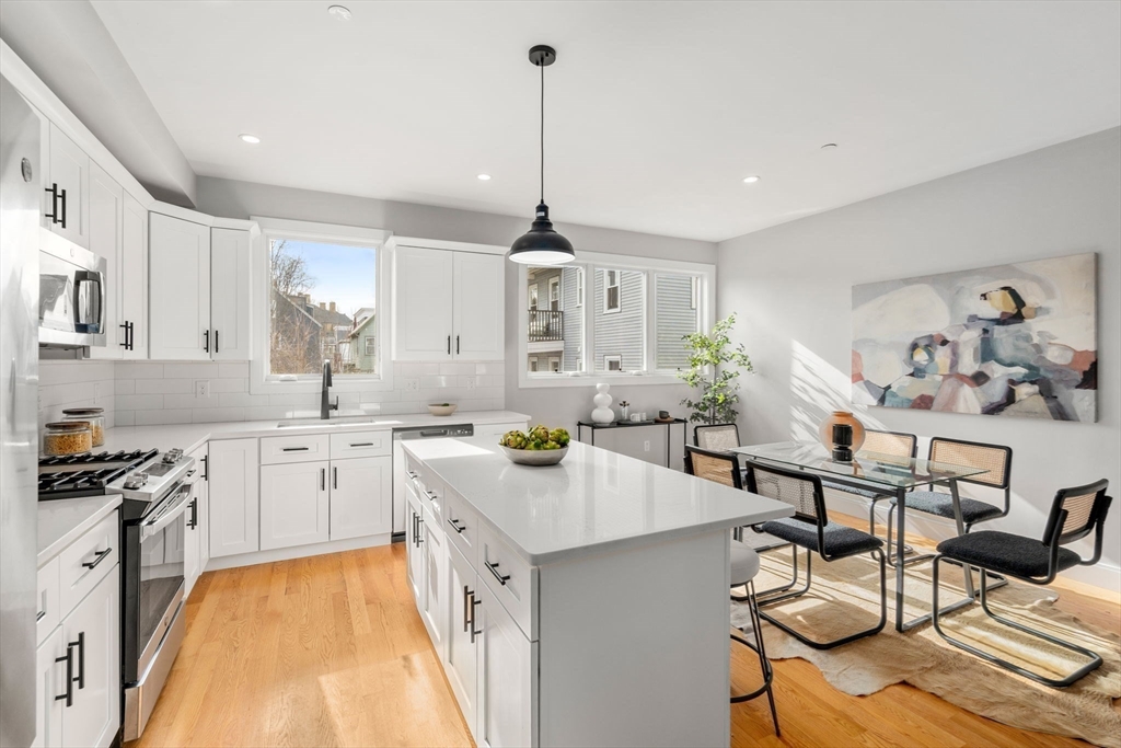 123-125 Centre Street, Unit TH4 Boston, MA 02124 - Photo 3 of 42