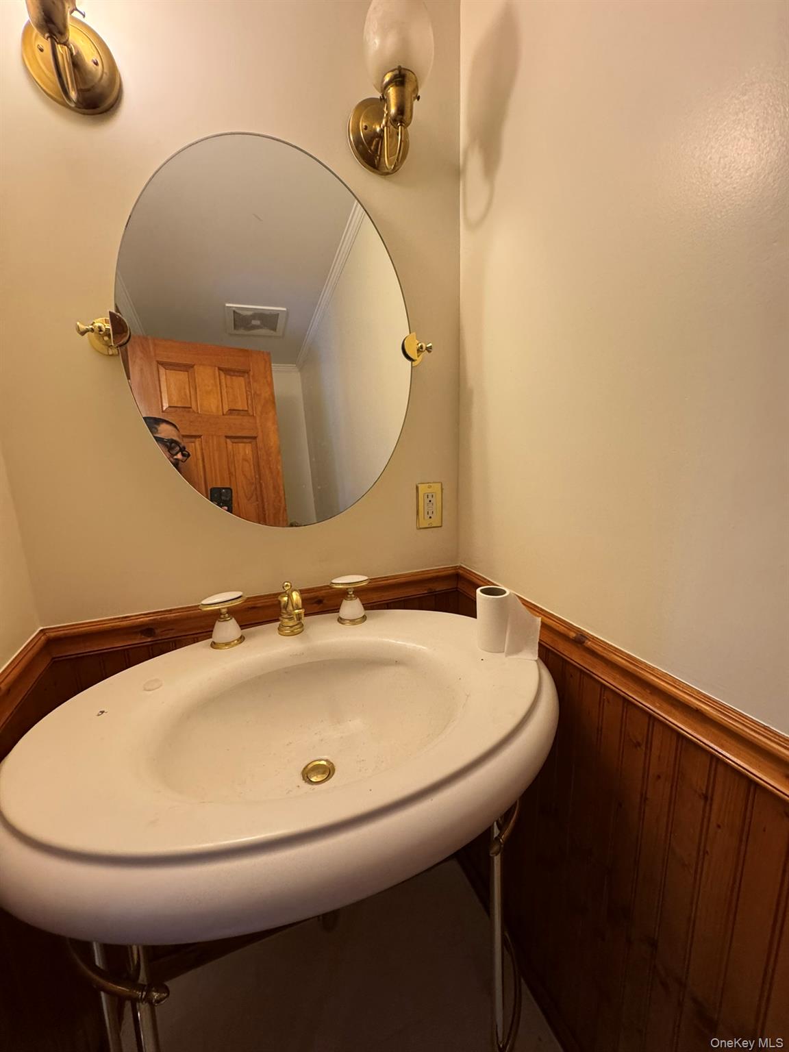 227 Beverly Road Huntington Station, NY 11746 - Photo 30 of 39