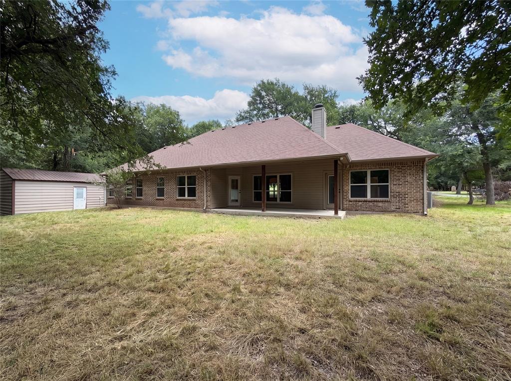 121 Rey Del Mar Circle Weatherford, TX 76085 - Photo 5 of 24
