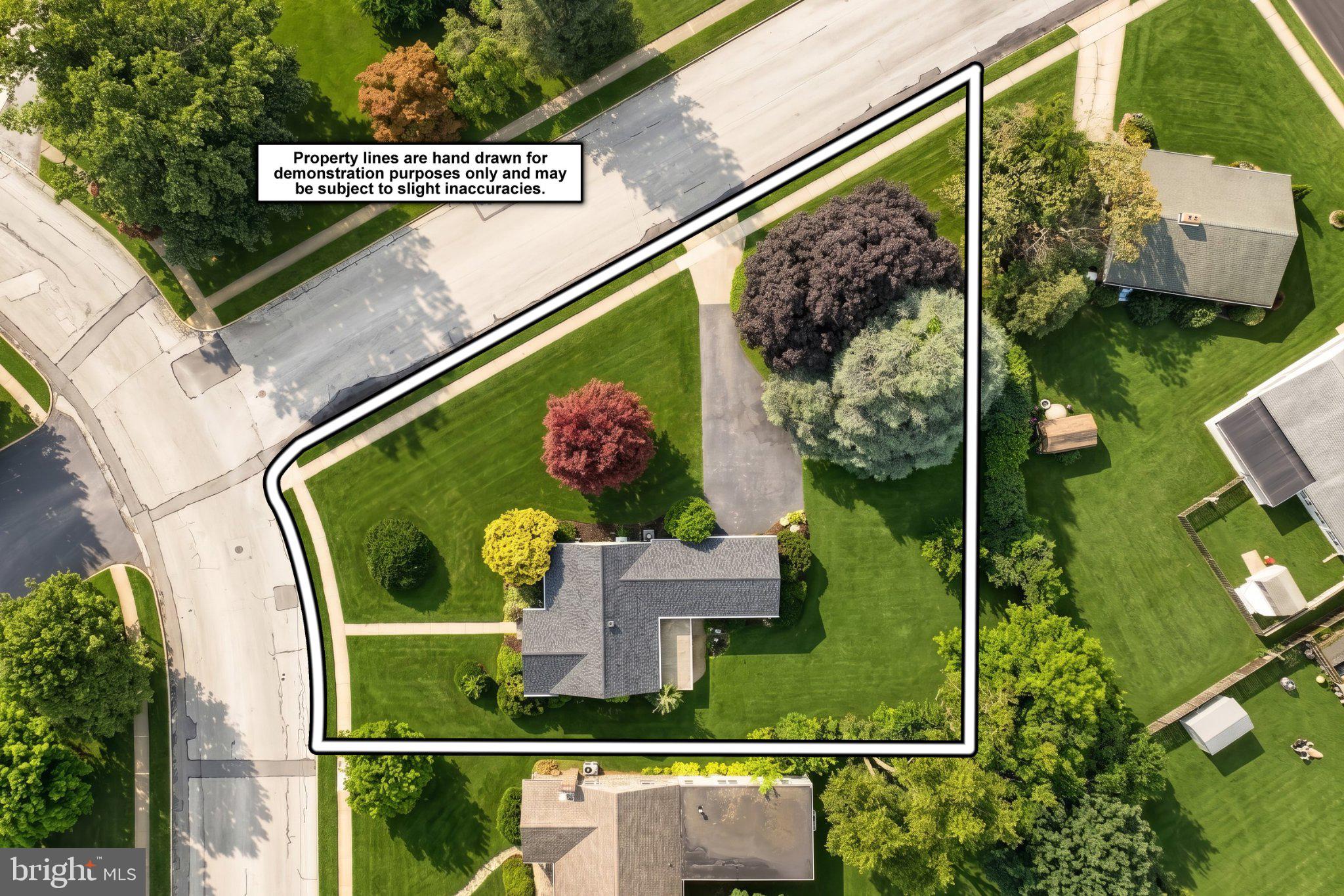 Spacious lot with lush greenery