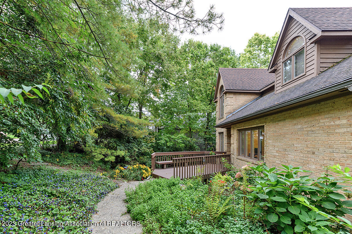 4335 Aztec Way Okemos, MI 48864 - Photo 3 of 41 03