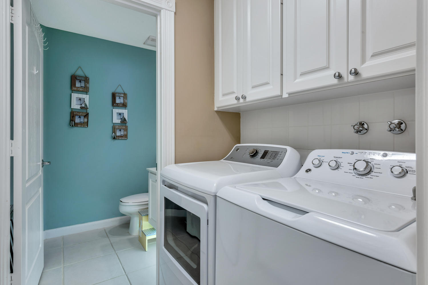 132 Milbridge Drive Jupiter, FL 33458 - Photo 17 of 43 LAUNDRY