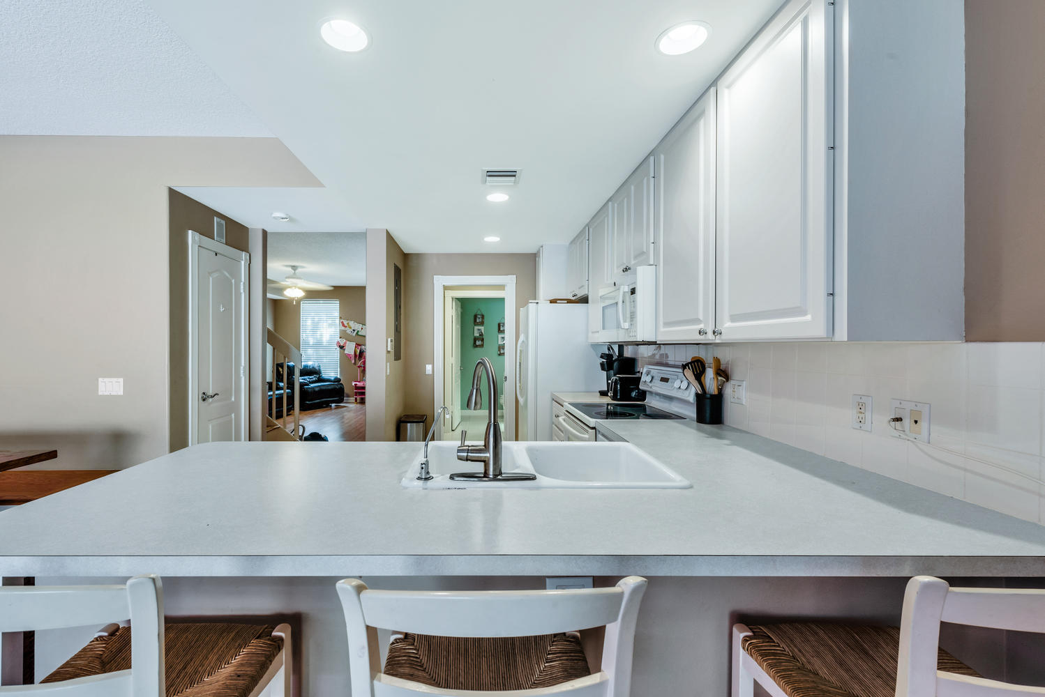 132 Milbridge Drive Jupiter, FL 33458 - Photo 7 of 43 KITCHEN