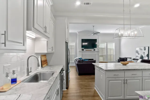 $337,000 | 6613 Silver Oak Drive, Baton Rouge, LA 70817