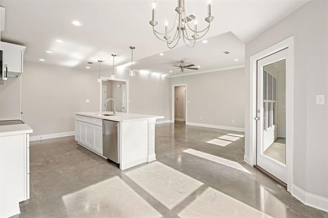 617 Nancy Street Mandeville, LA 70448 - Photo 4 of 16