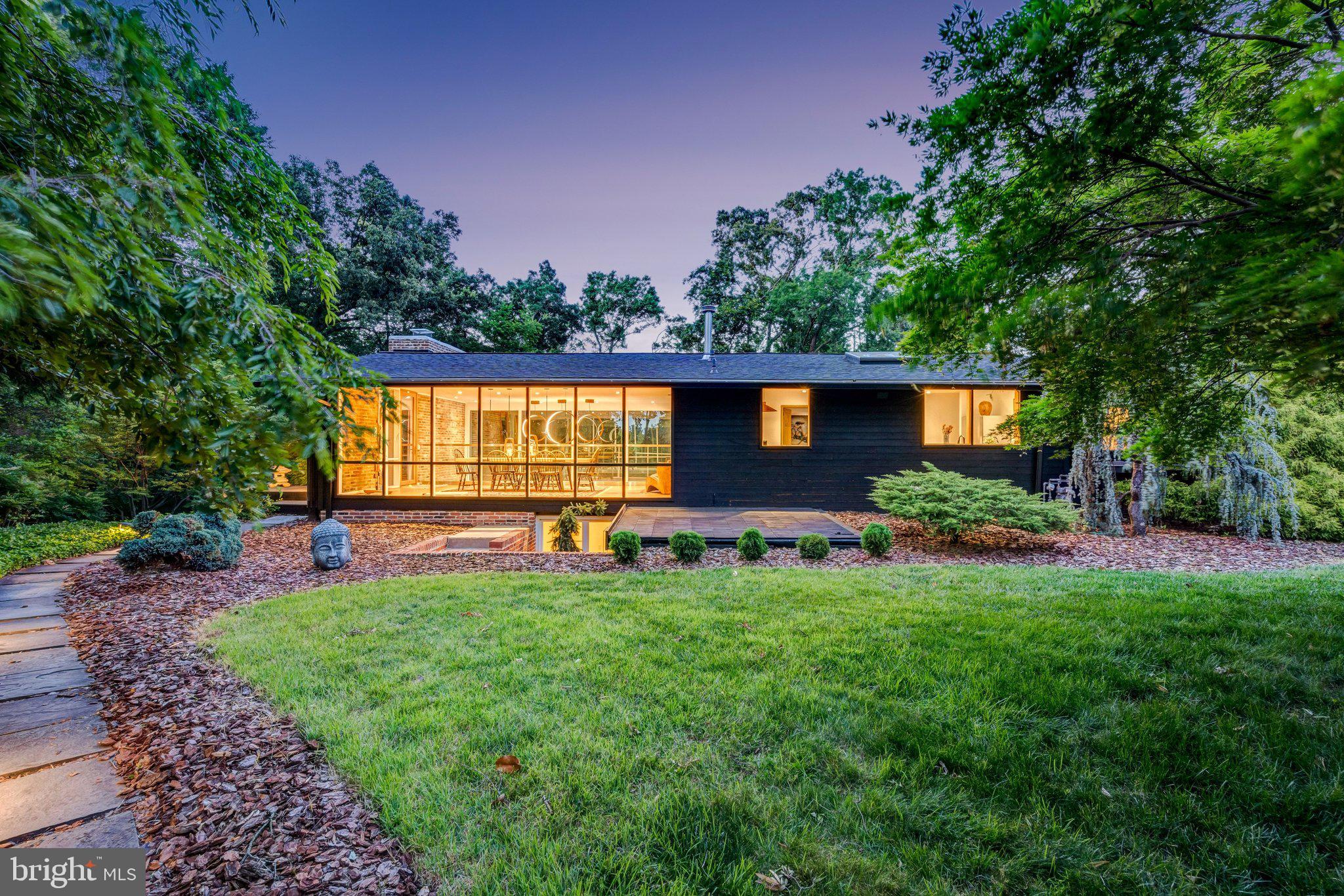 1927 Marthas Road Alexandria, VA 22307 - Photo 74 of 105 The glass act