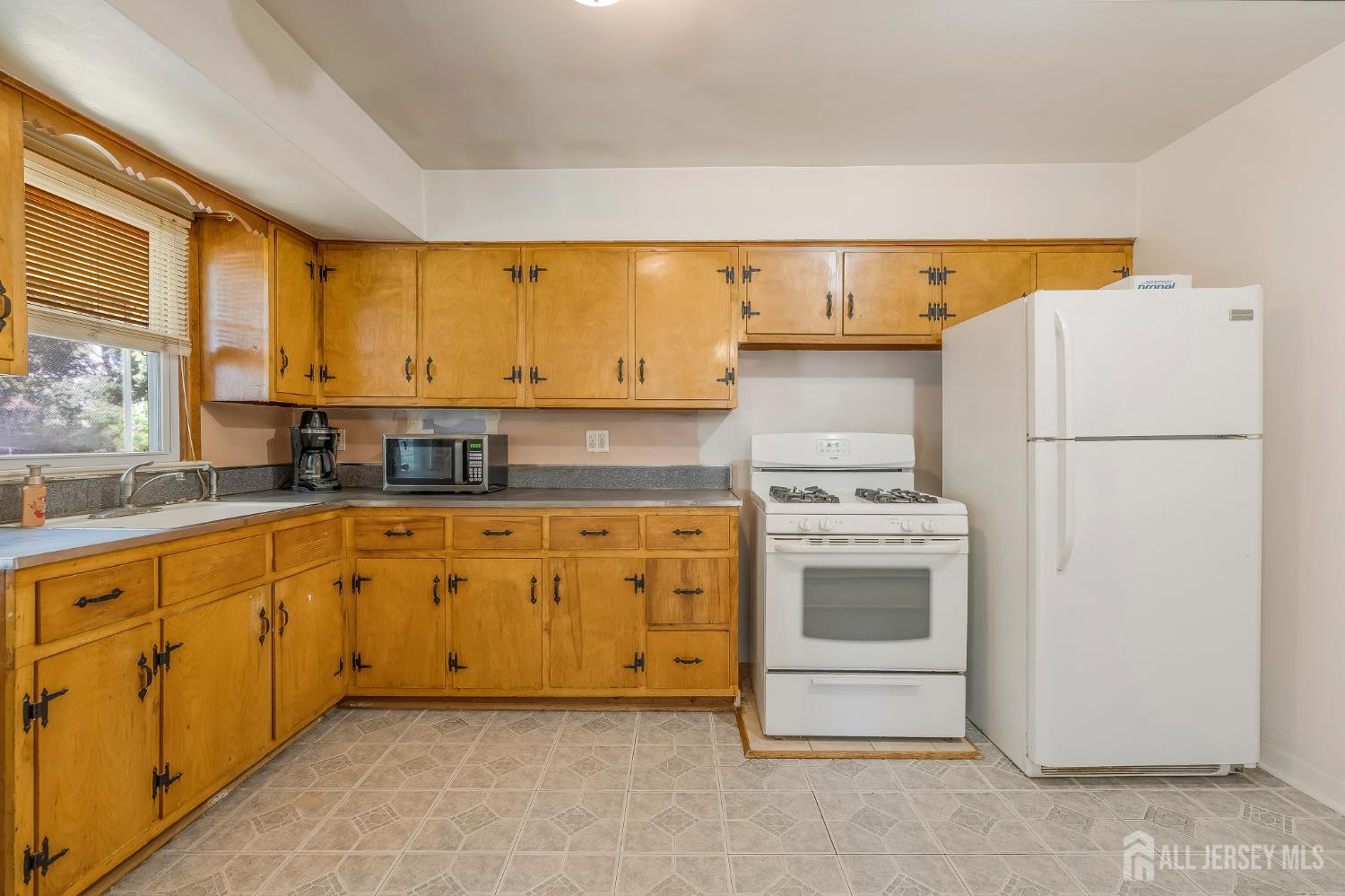 726 Front Street Dunellen, NJ 08812 - Photo 14 of 24