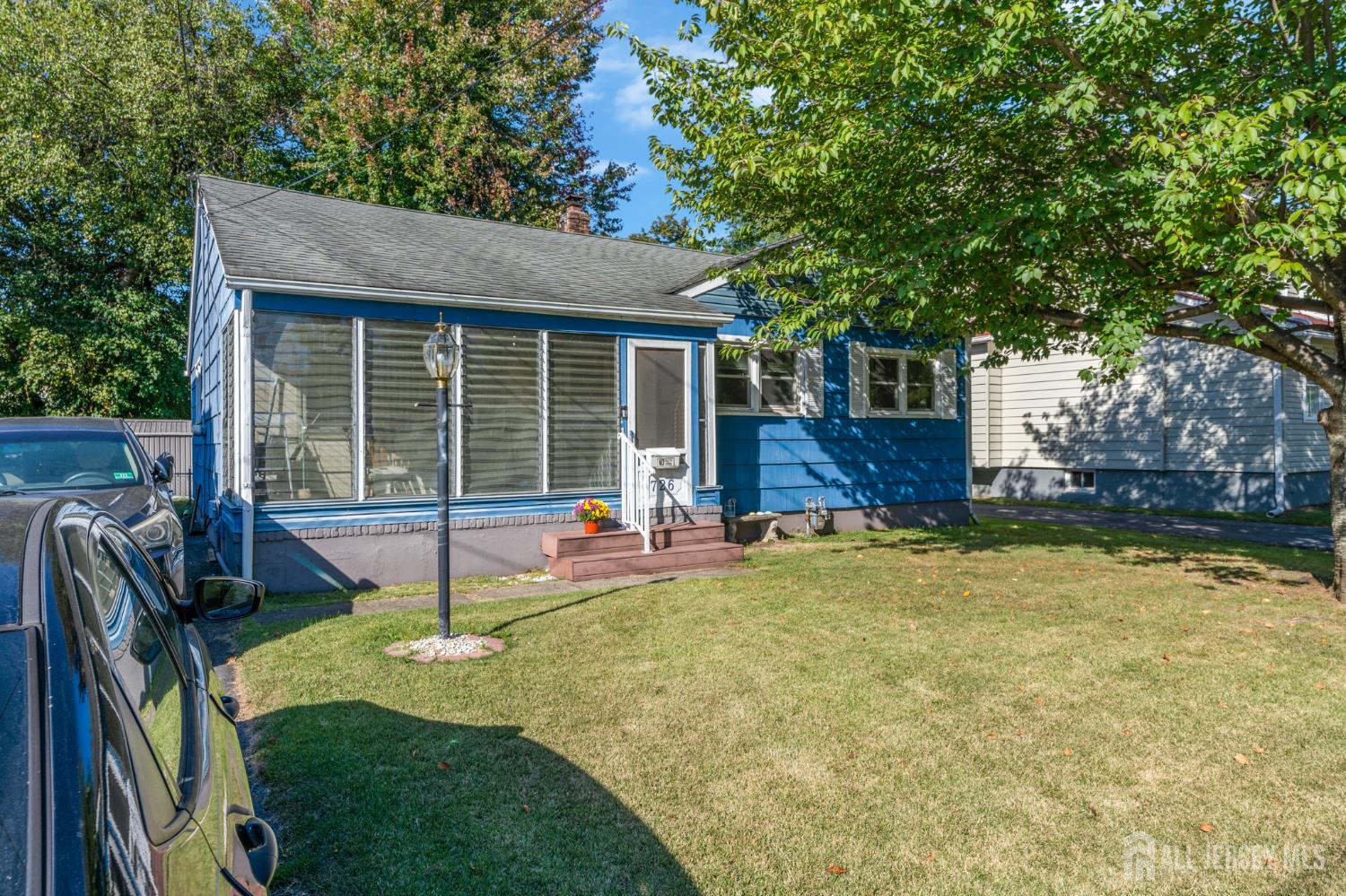 726 Front Street Dunellen, NJ 08812 - Photo 4 of 24