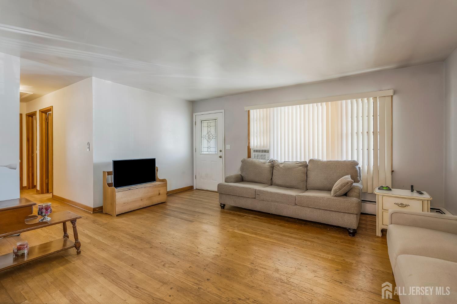 726 Front Street Dunellen, NJ 08812 - Photo 8 of 24