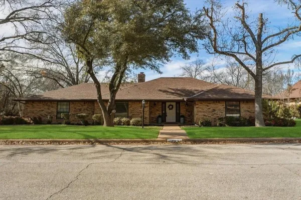 $349,000 | 1662 Watson Road, Fort Worth, TX 76103