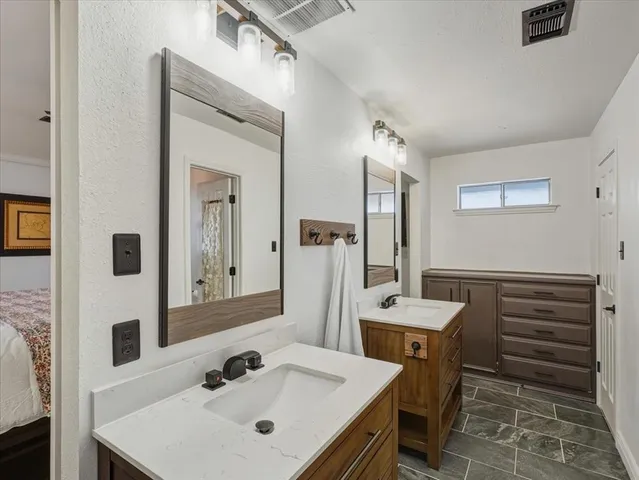 $375,000 | 1662 Watson Road, Fort Worth, TX 76103