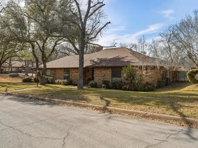 $375,000 | 1662 Watson Road, Fort Worth, TX 76103