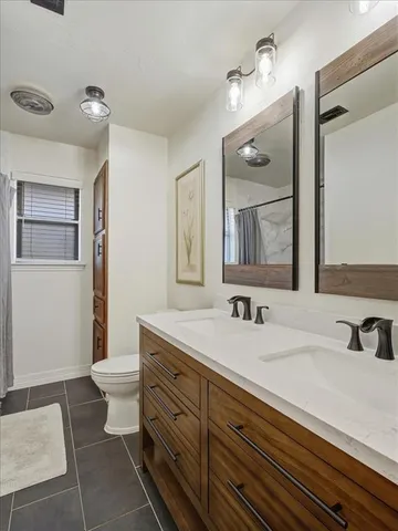 $375,000 | 1662 Watson Road, Fort Worth, TX 76103