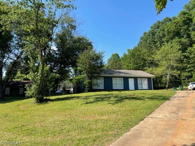 571 Heatherton Lane Rural Hall, NC 27045 - Photo 2 of 11 Left side
