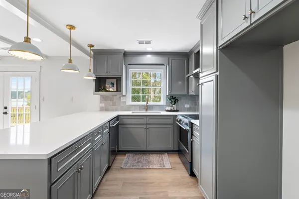 $749,900 | 177 Lakeshore Circle Northeast, Milledgeville, GA 31061