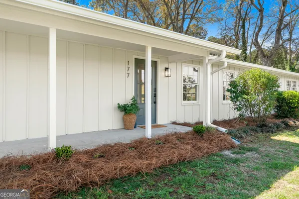 $749,900 | 177 Lakeshore Circle Northeast, Milledgeville, GA 31061