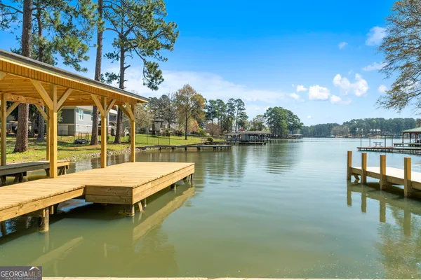 $749,900 | 177 Lakeshore Circle Northeast, Milledgeville, GA 31061
