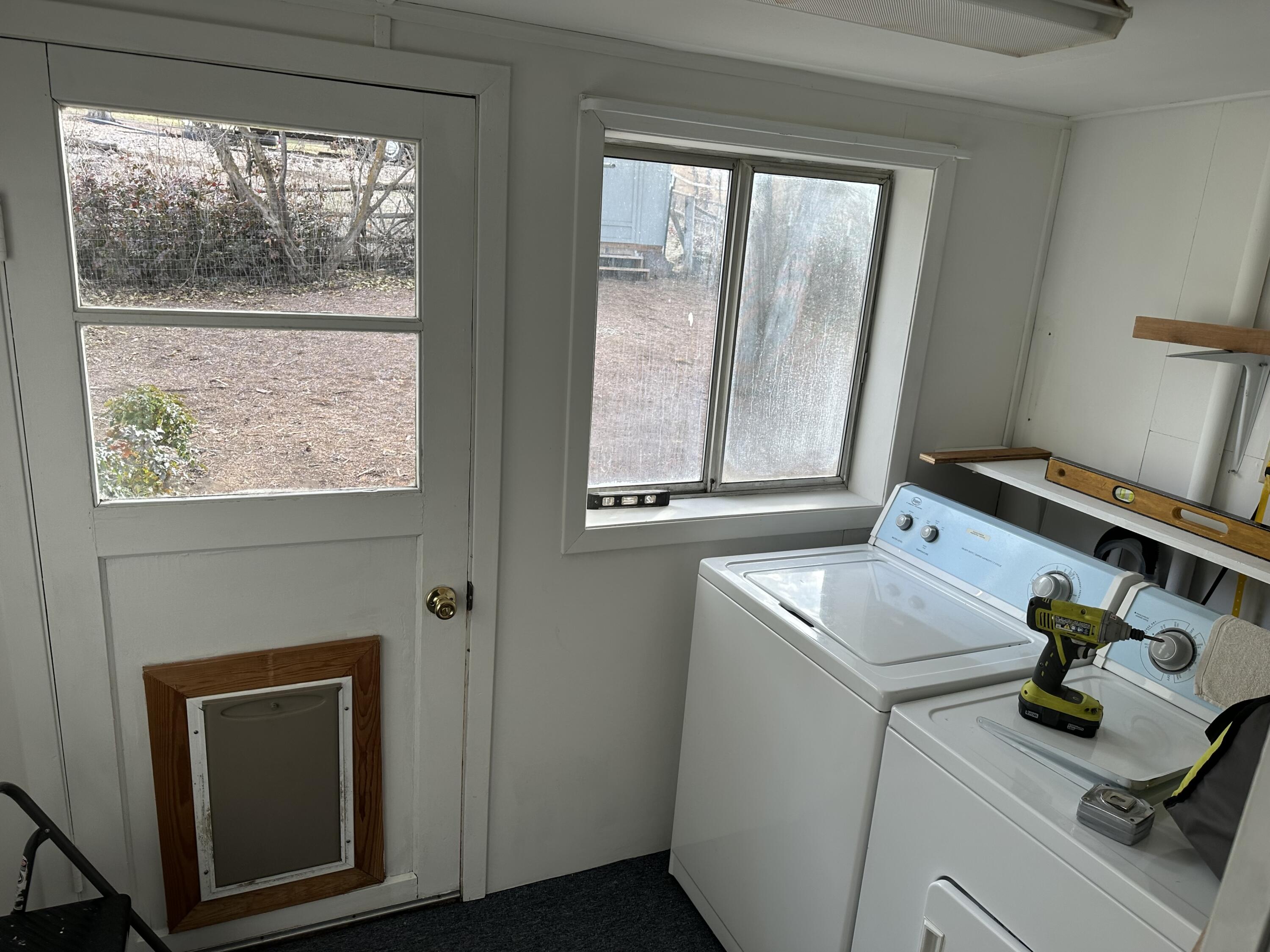 996 Southwest Crestview Road Prineville, OR 97754 - Photo 8 of 24 Utility Room