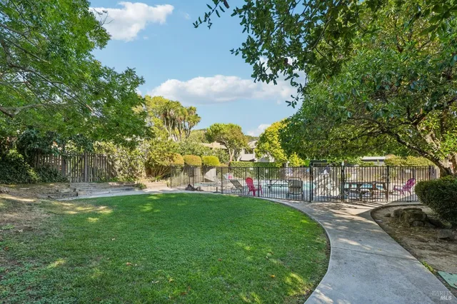 $949,000 | 32 Glen Drive, Fairfax, CA 94930