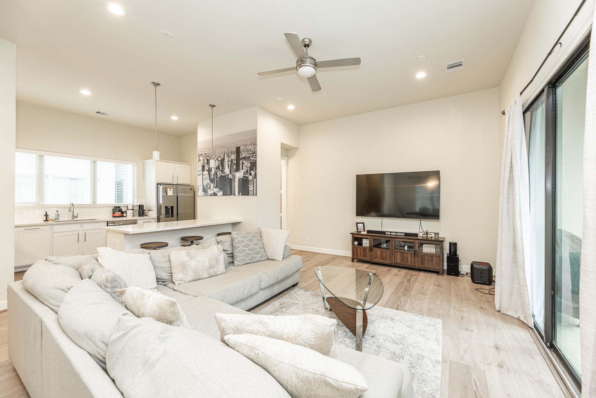 5230 Schuler Street Houston, TX 77007 - Photo 11 of 33