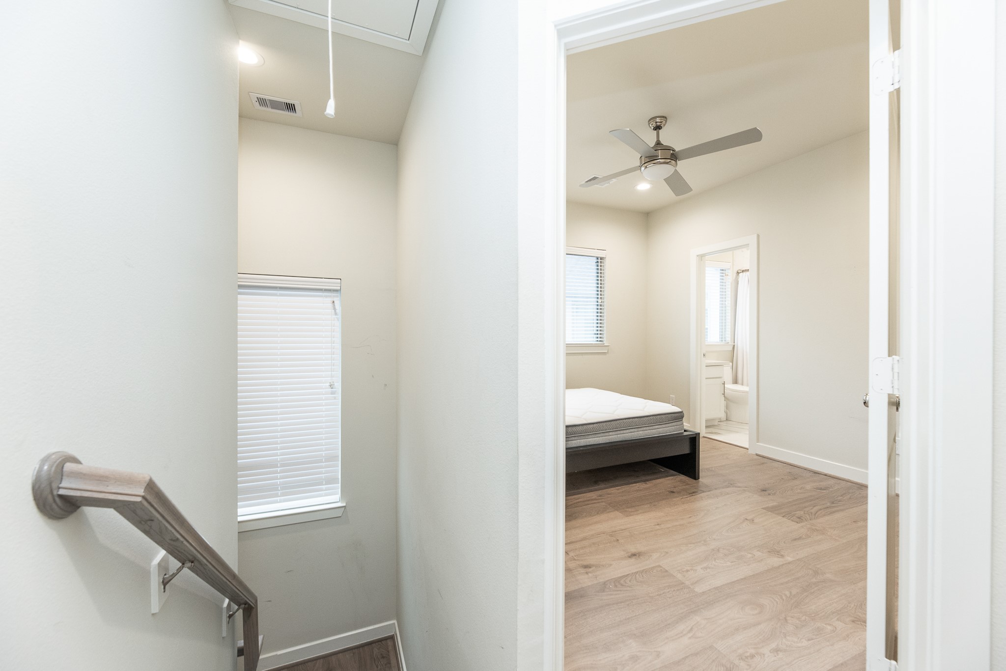 5230 Schuler Street Houston, TX 77007 - Photo 21 of 33