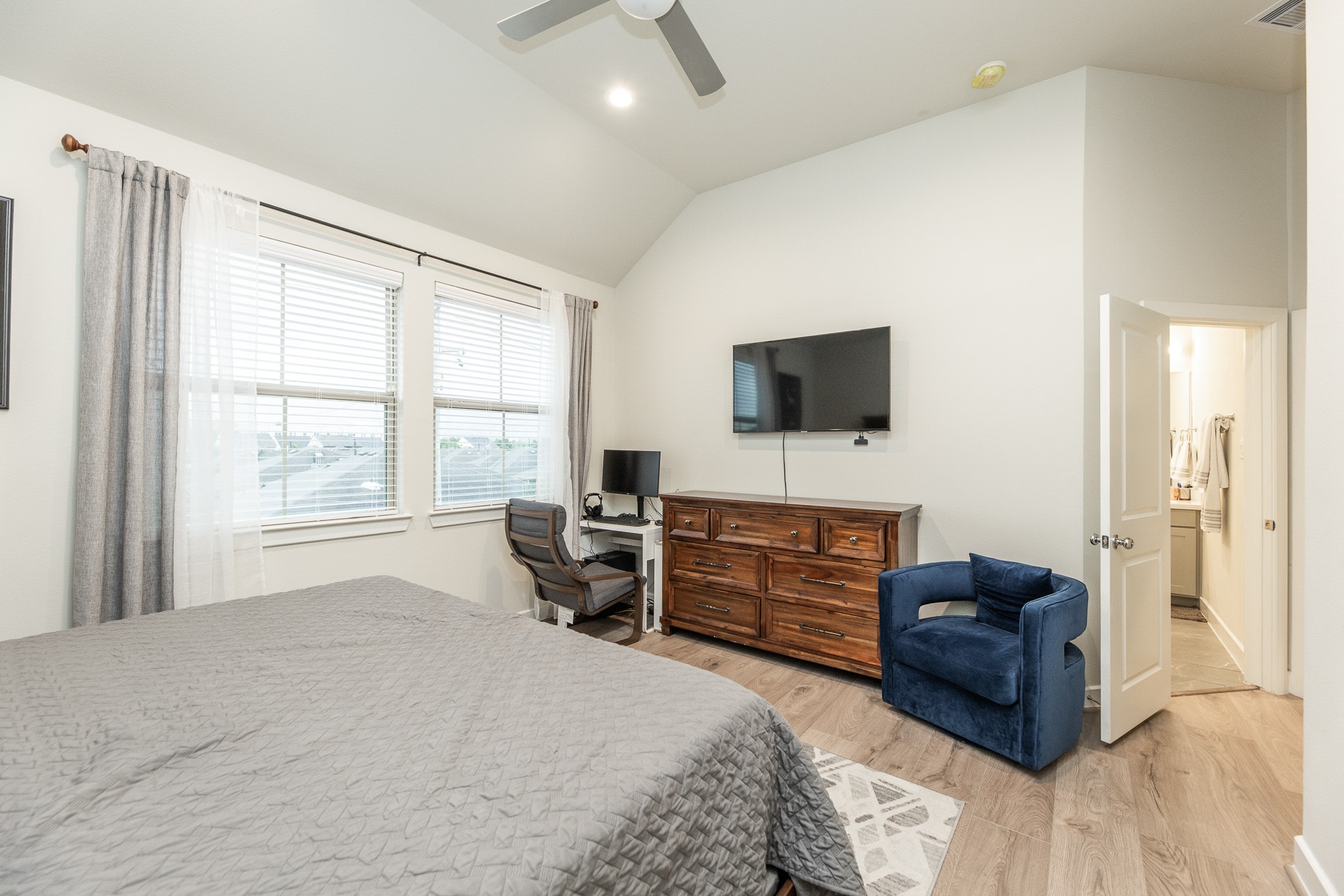 5230 Schuler Street Houston, TX 77007 - Photo 24 of 33