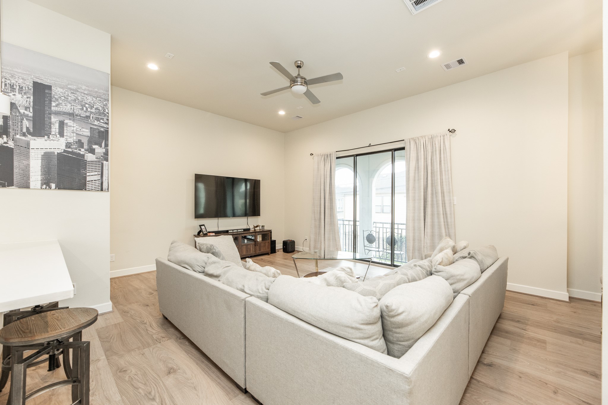 5230 Schuler Street Houston, TX 77007 - Photo 10 of 33