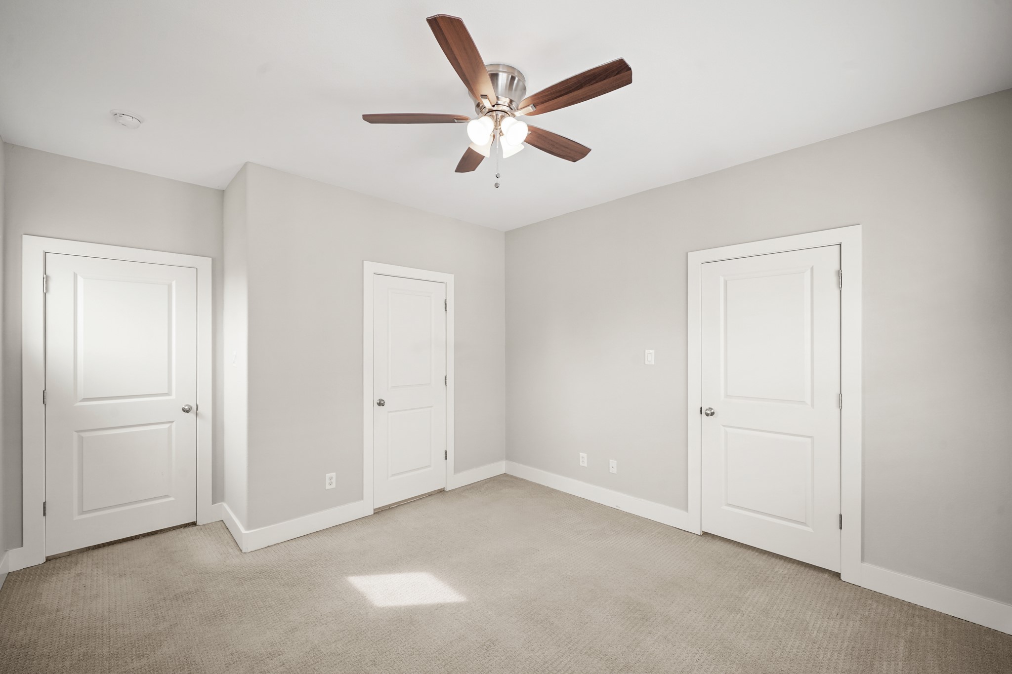 2547 Calumet Street Houston, TX 77004 - Photo 24 of 28 a view of an empty room