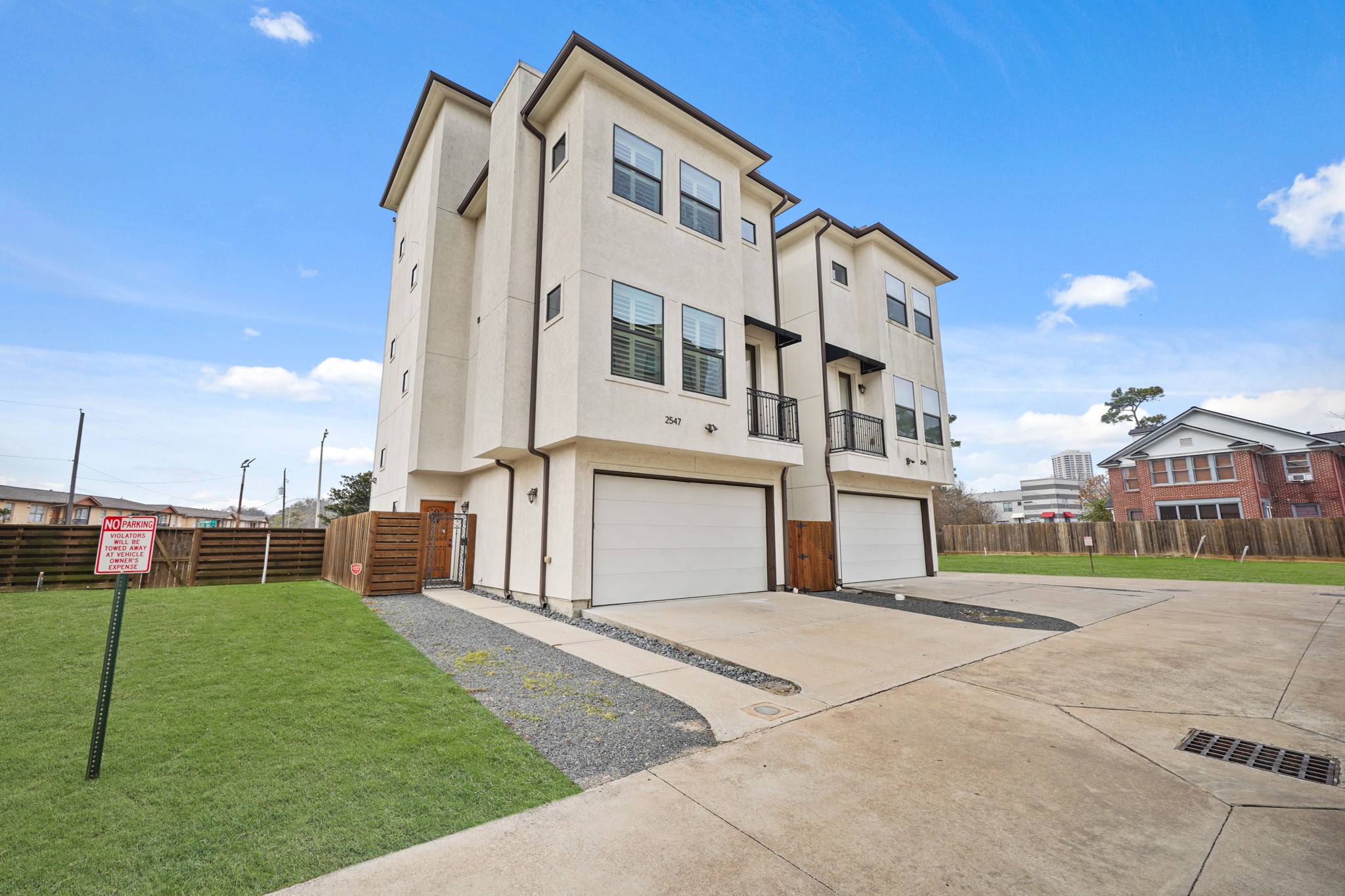 2547 Calumet Street Houston, TX 77004 - Photo 3 of 28 This modern, four-story home features sleek architecture with large windows and balconies, and a private driveway.