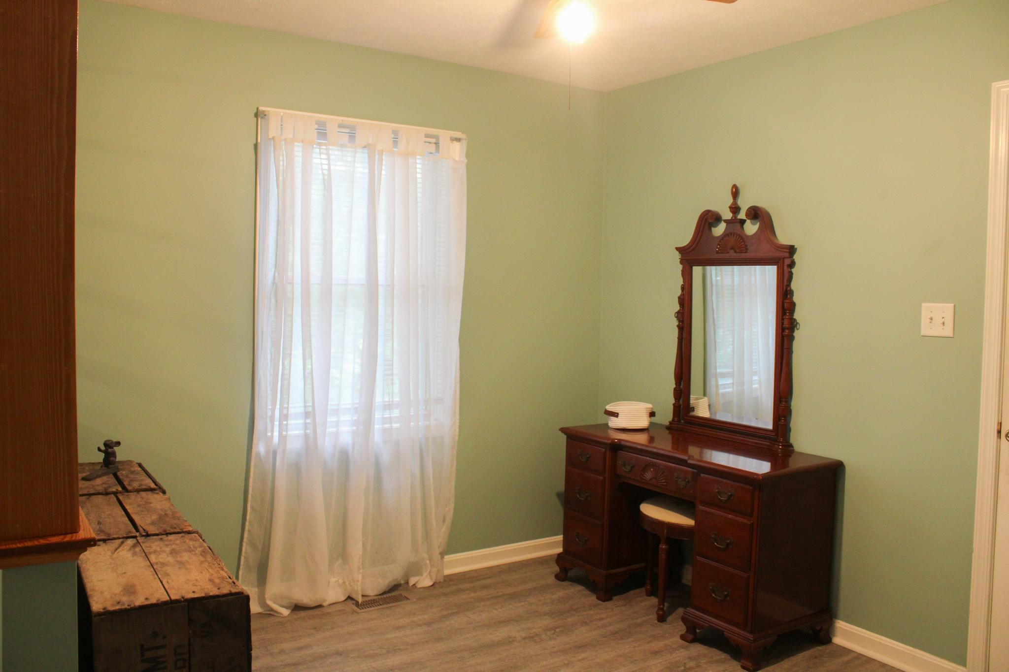 2891 Saumsville Road Maurertown, VA 22644 - Photo 30 of 68 Sitting area in second bedroom suite