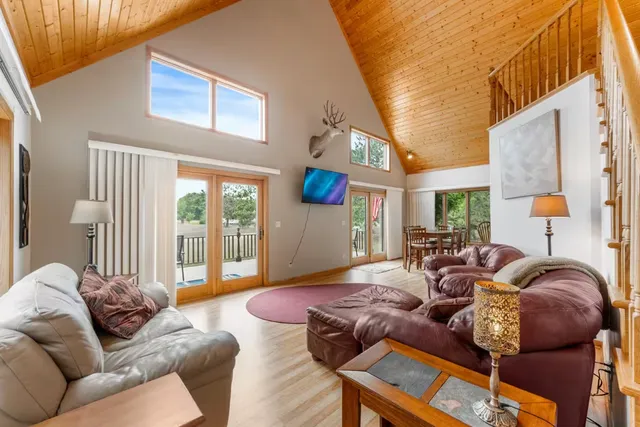 $385,500 | 28994 Hanscom Lake Trail Way, Danbury, WI 54830