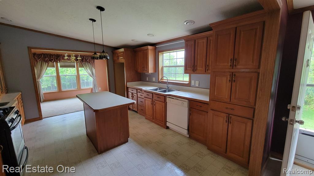 16193 Donald Road Capac, MI 48014 - Photo 13 of 43