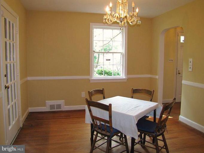 212 Buxton Road Falls Church, VA 22046 - Photo 4 of 24 Dining Room
