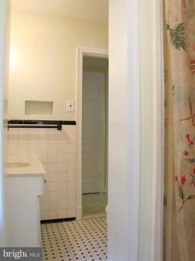 212 Buxton Road Falls Church, VA 22046 - Photo 10 of 24 Master Bath