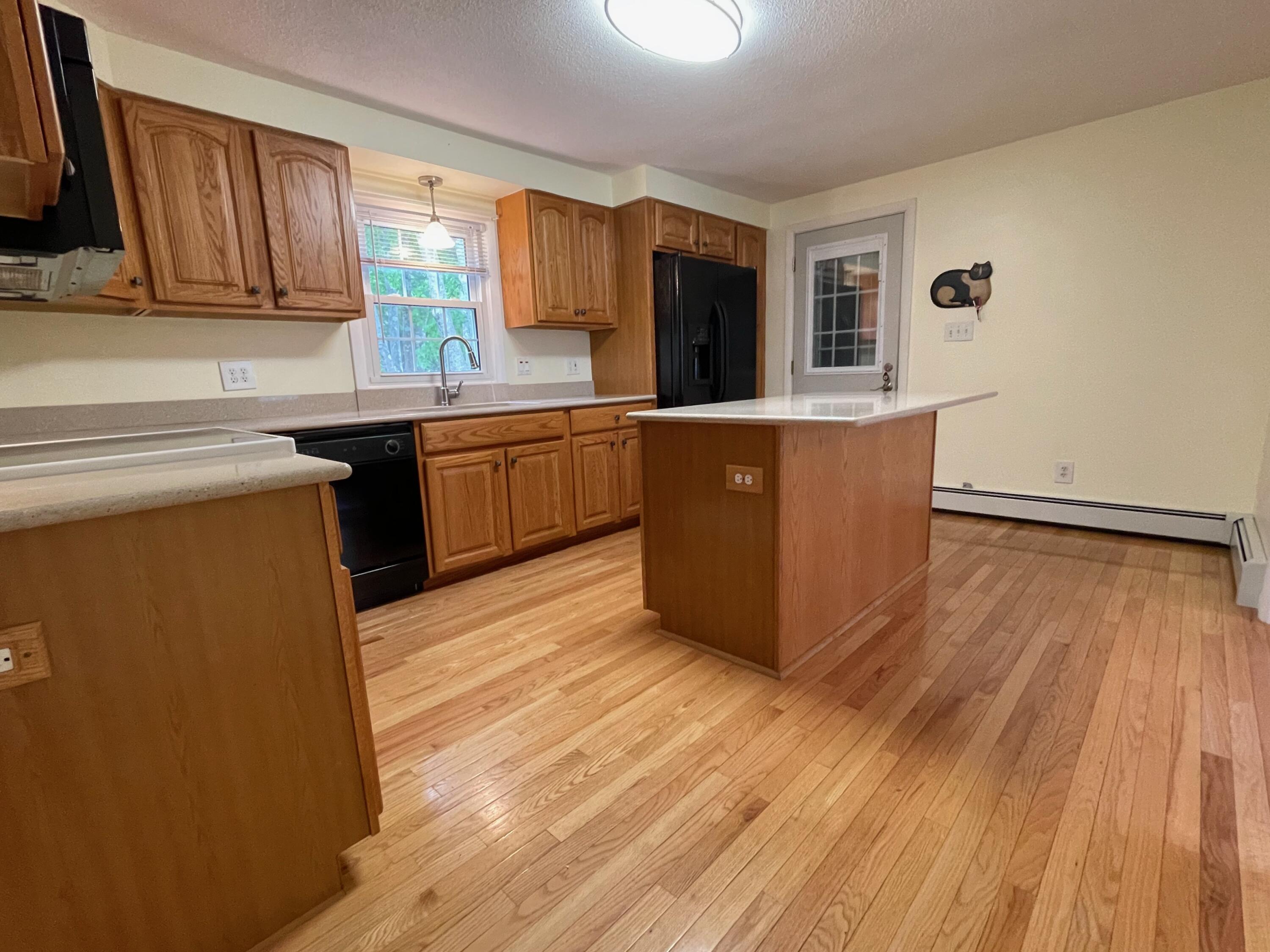 13 Old Farm Road Topsham, ME 04086 - Photo 3 of 56 Recents - 1 of 1 (5)